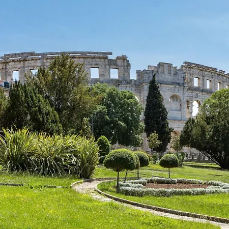 Apartman Nicole By Interhome Póla