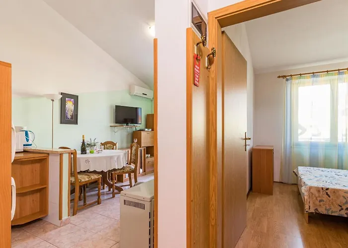 Nicole By Interhome Apartment Pula